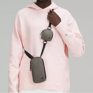 Lululemon modular phone crossbody
